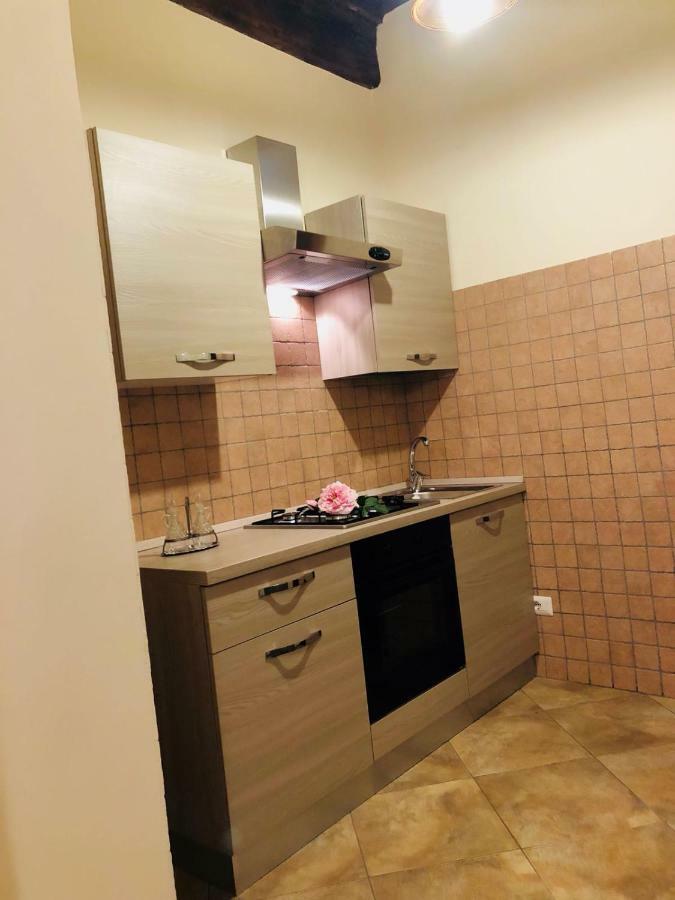 Casa Vacanze La Torretta Сутри Экстерьер фото