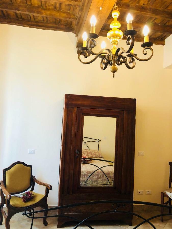 Casa Vacanze La Torretta Сутри Экстерьер фото