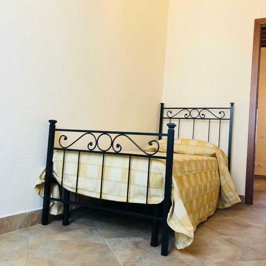 Casa Vacanze La Torretta Сутри Экстерьер фото